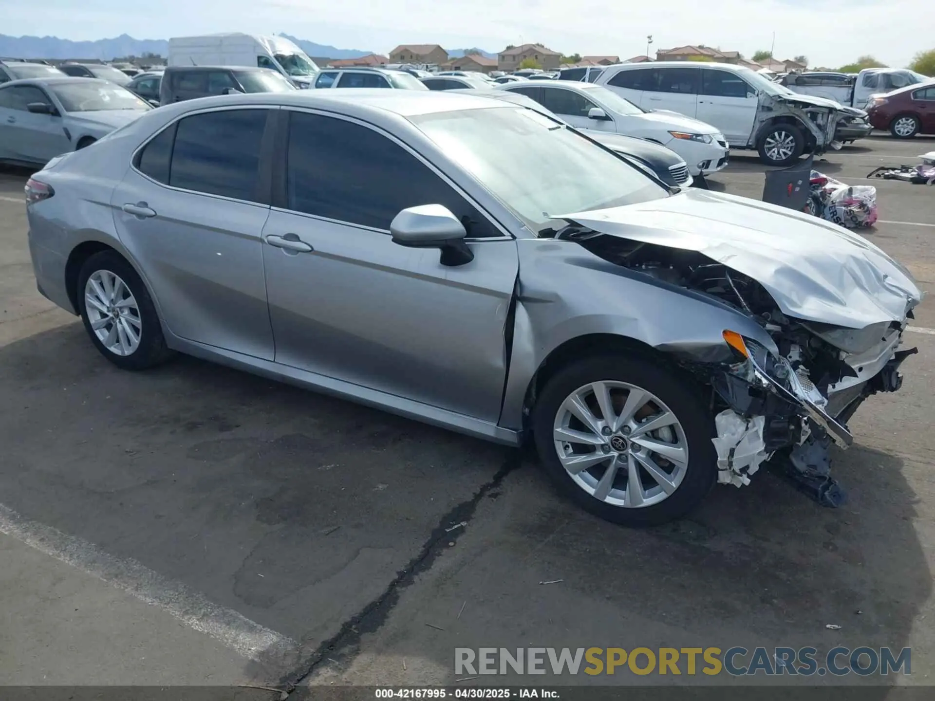 1 Photograph of a damaged car 4T1C11AK8NU649637 TOYOTA CAMRY 2022