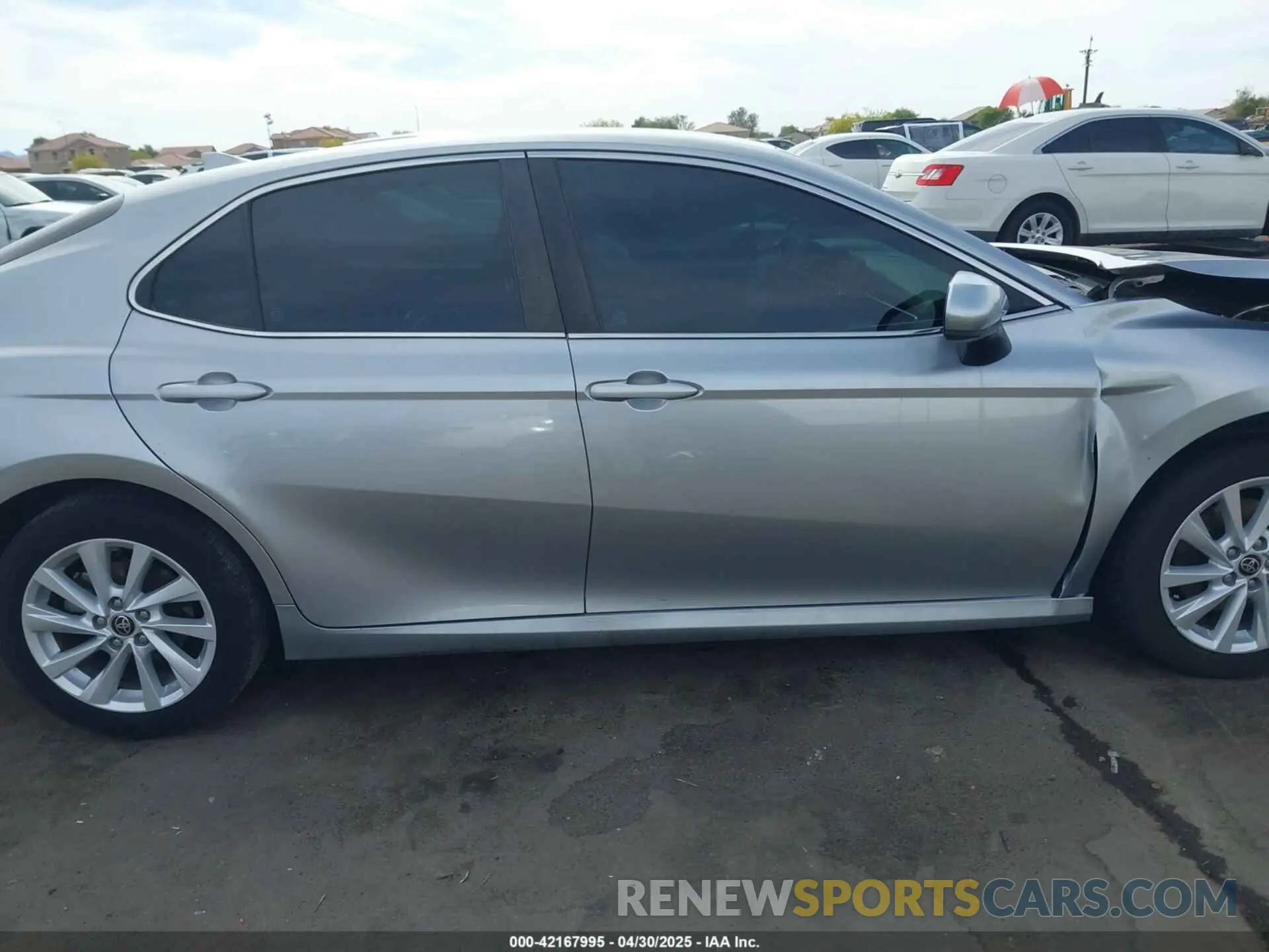 13 Photograph of a damaged car 4T1C11AK8NU649637 TOYOTA CAMRY 2022