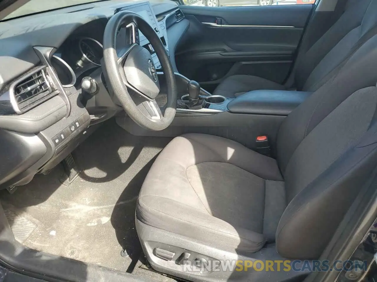 7 Photograph of a damaged car 4T1C11AK8NU661724 TOYOTA CAMRY 2022