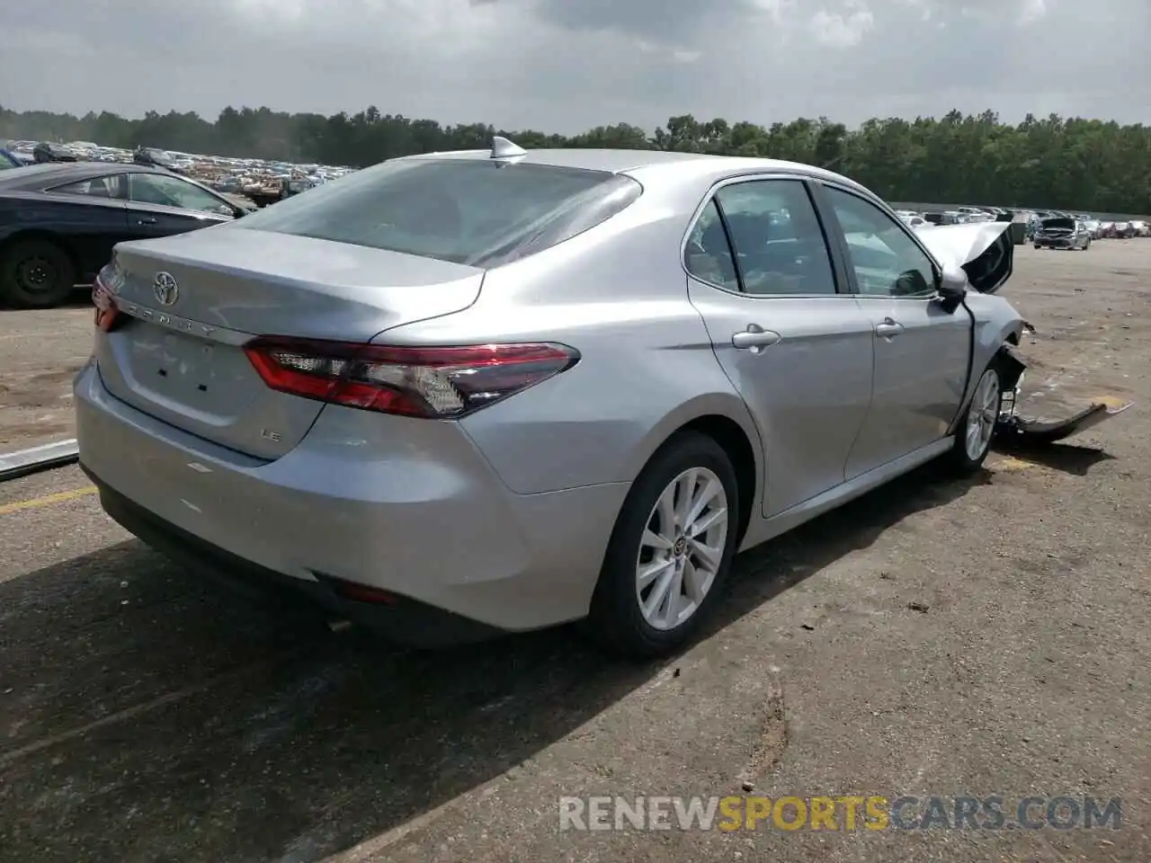 4 Photograph of a damaged car 4T1C11AK8NU662131 TOYOTA CAMRY 2022