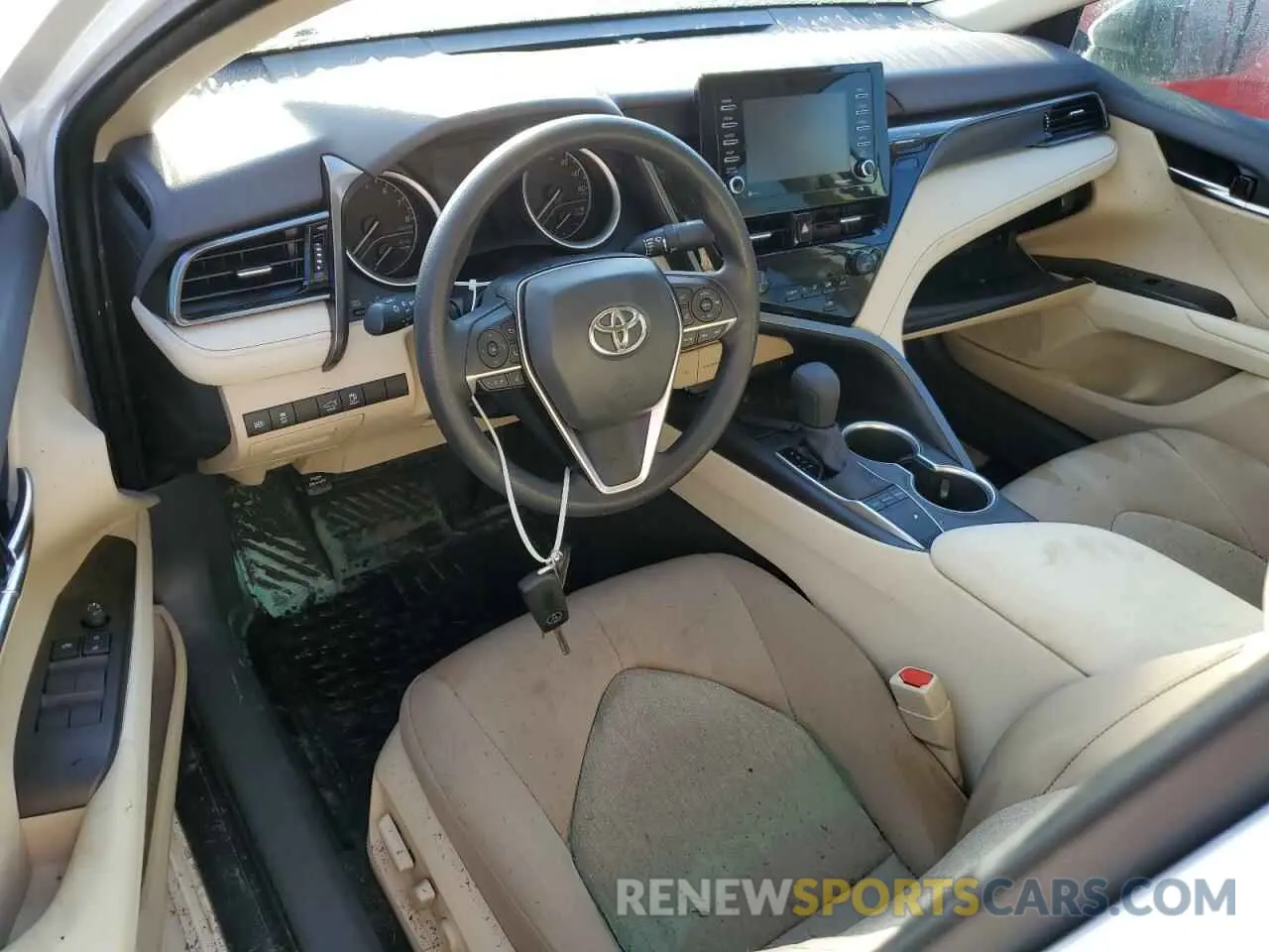 8 Photograph of a damaged car 4T1C11AK8NU669421 TOYOTA CAMRY 2022