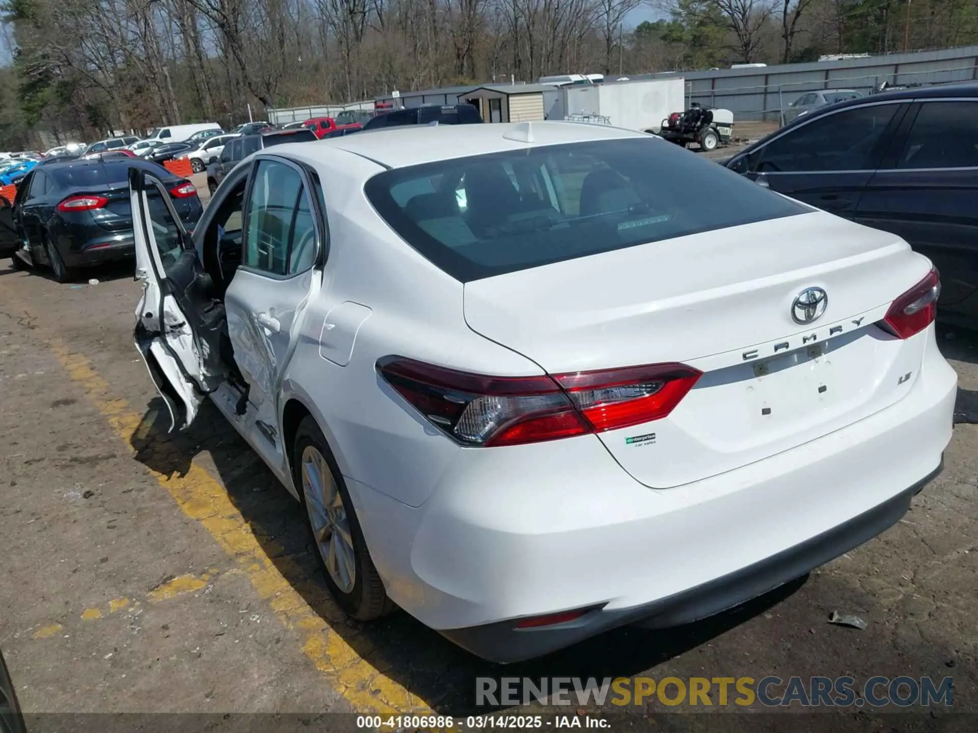 3 Photograph of a damaged car 4T1C11AK8NU684582 TOYOTA CAMRY 2022
