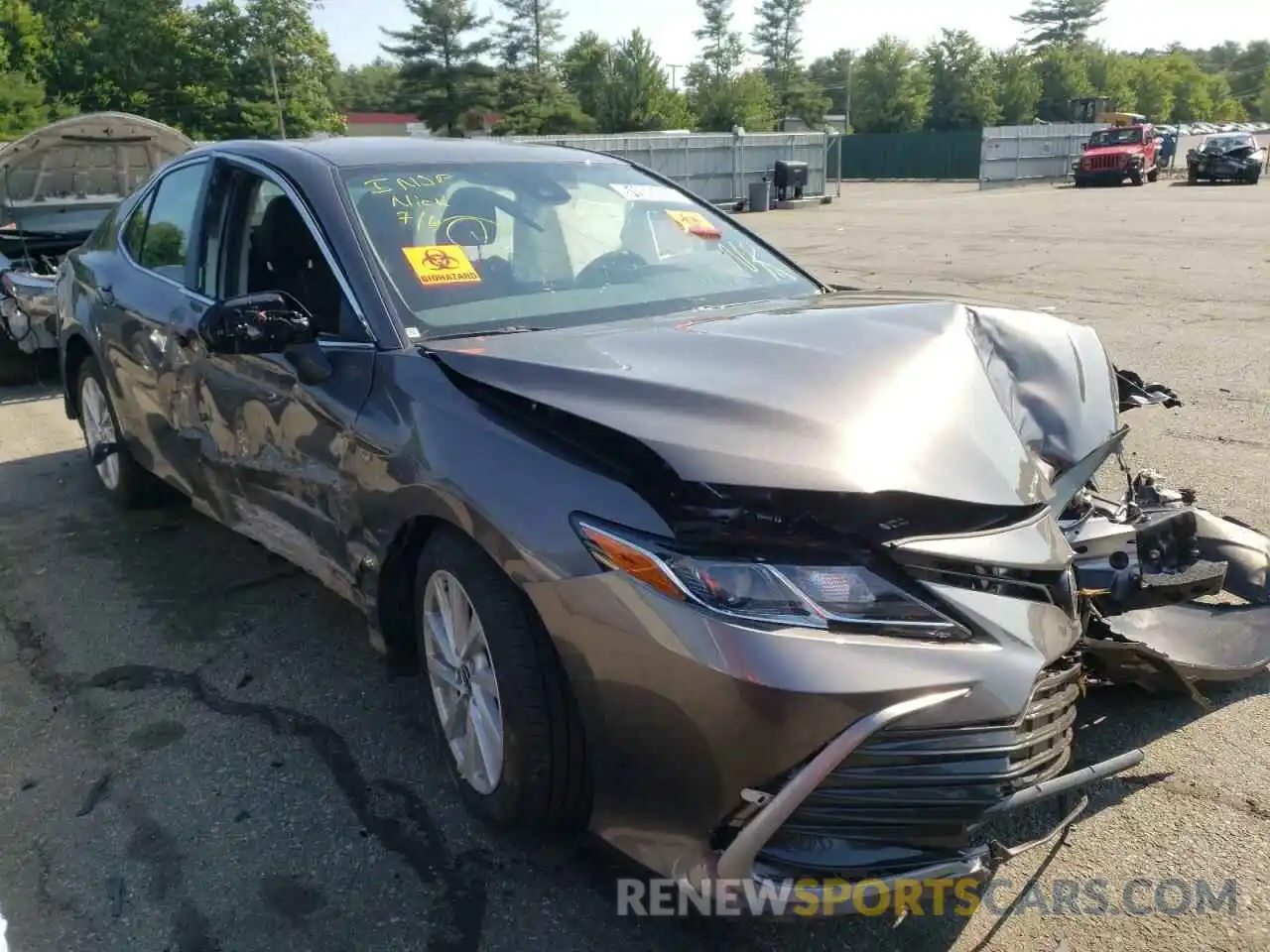 1 Photograph of a damaged car 4T1C11AK8NU687854 TOYOTA CAMRY 2022