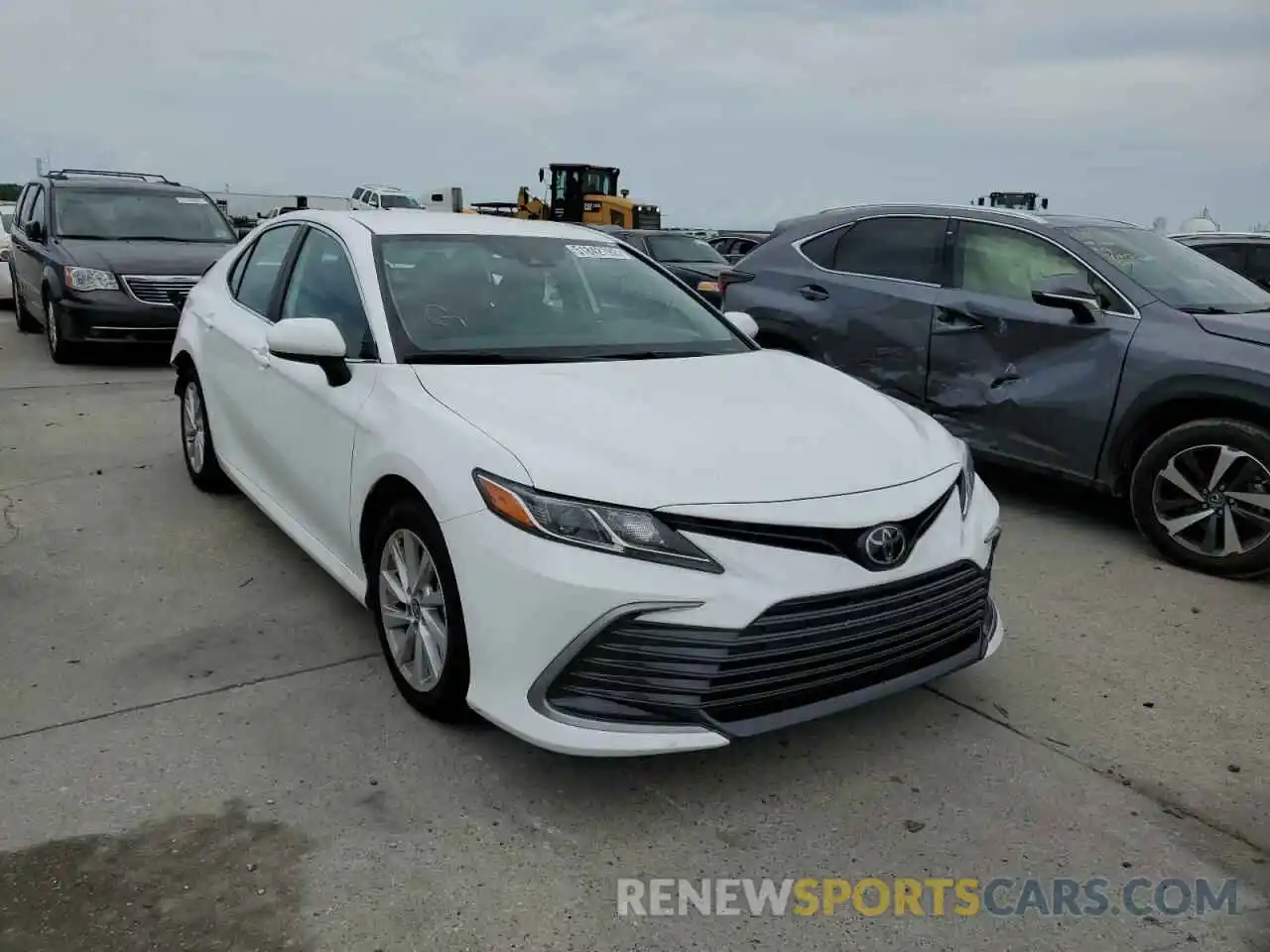 1 Photograph of a damaged car 4T1C11AK8NU689233 TOYOTA CAMRY 2022