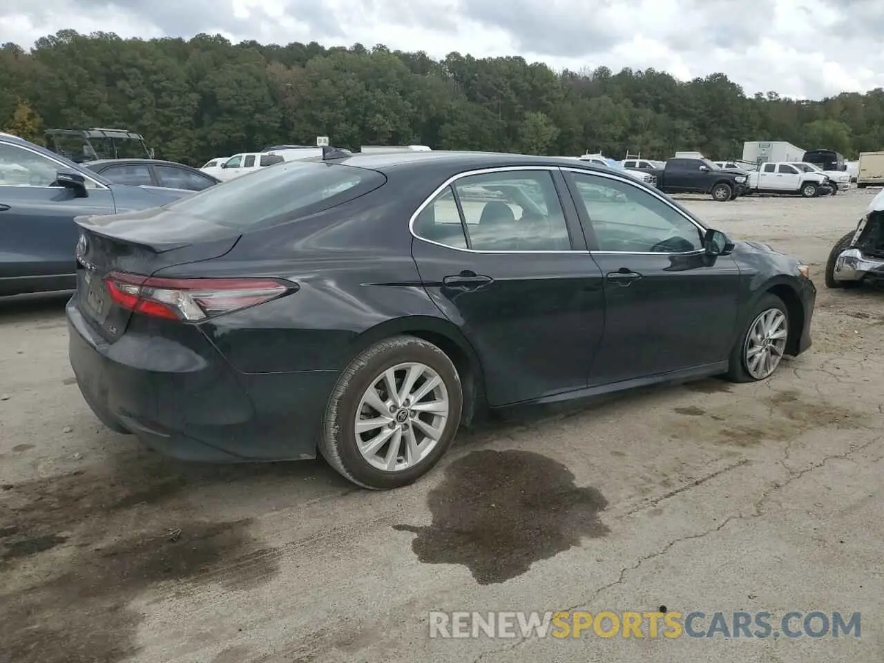3 Photograph of a damaged car 4T1C11AK8NU691726 TOYOTA CAMRY 2022