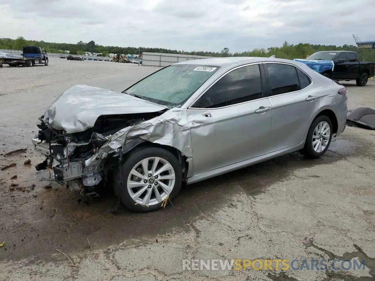 1 Photograph of a damaged car 4T1C11AK8NU700814 TOYOTA CAMRY 2022
