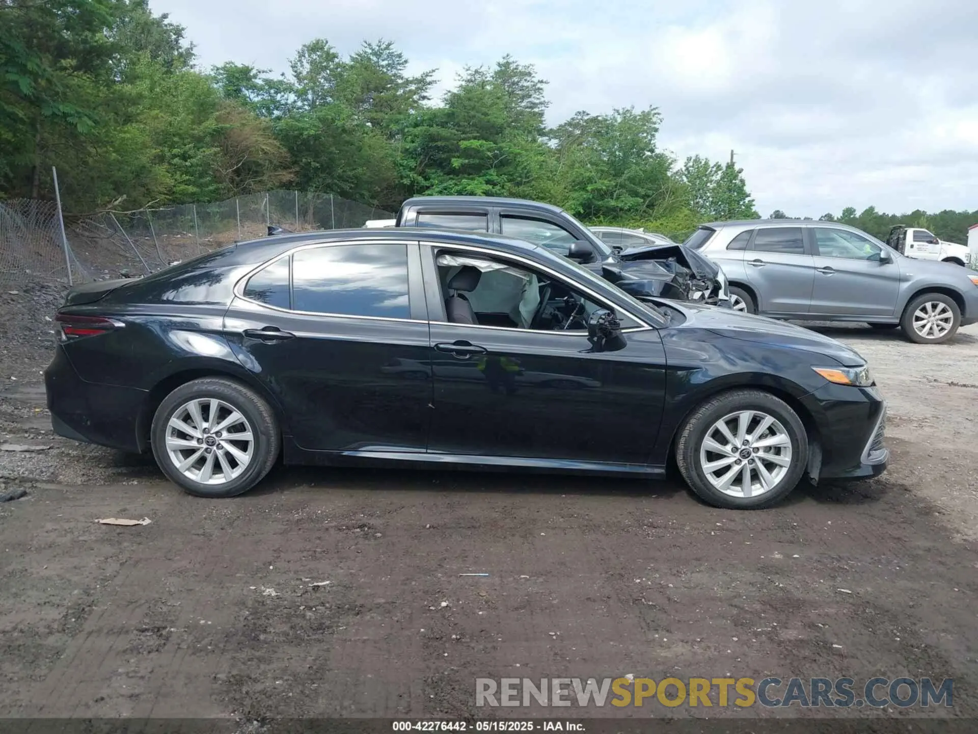 14 Photograph of a damaged car 4T1C11AK8NU716222 TOYOTA CAMRY 2022
