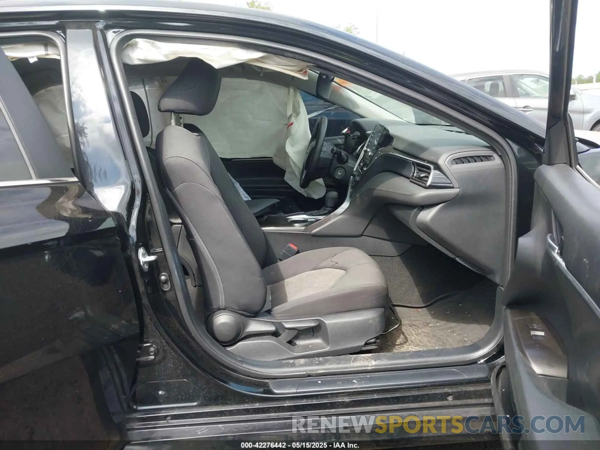 5 Photograph of a damaged car 4T1C11AK8NU716222 TOYOTA CAMRY 2022