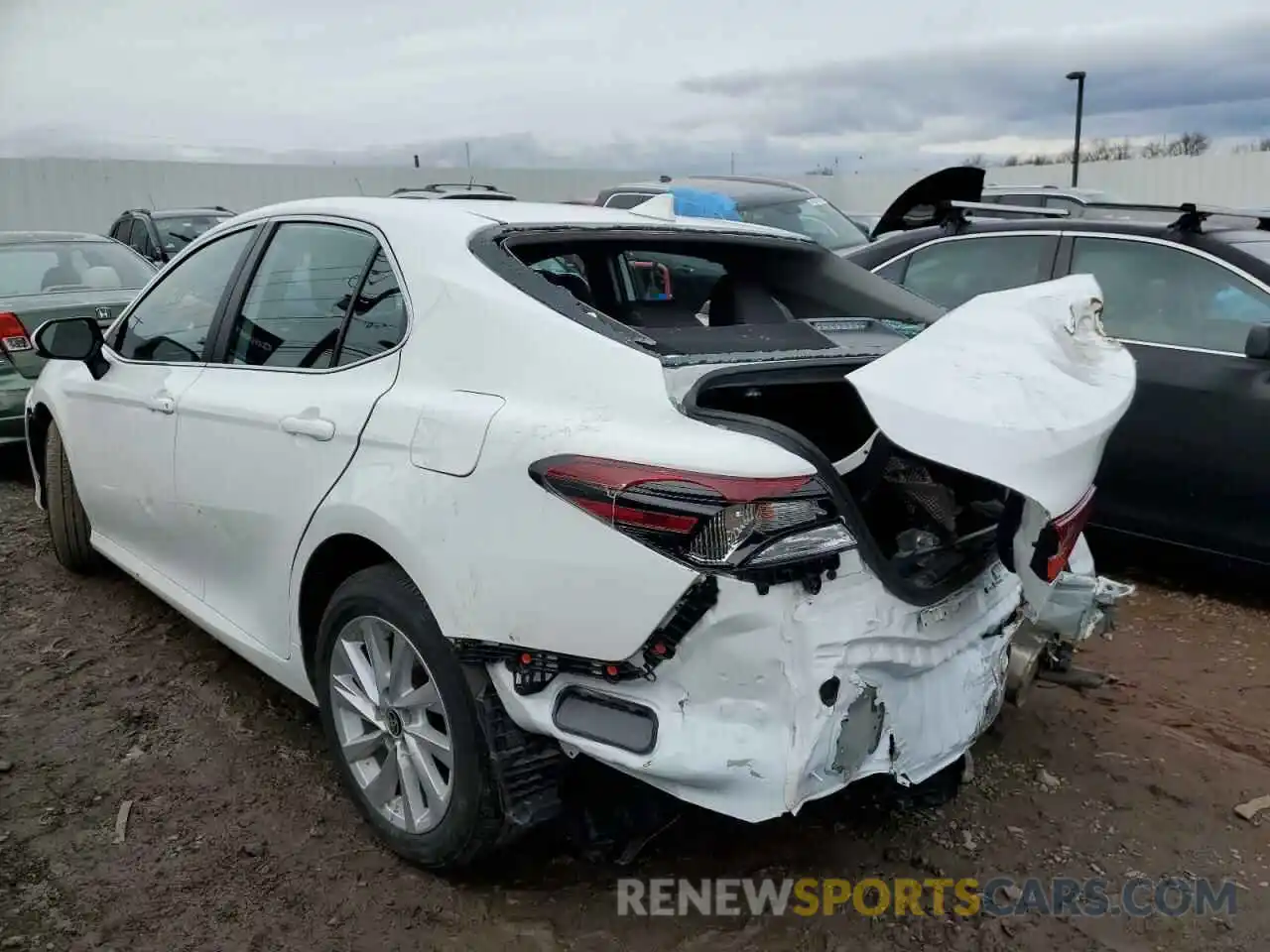 2 Photograph of a damaged car 4T1C11AK9NU016791 TOYOTA CAMRY 2022