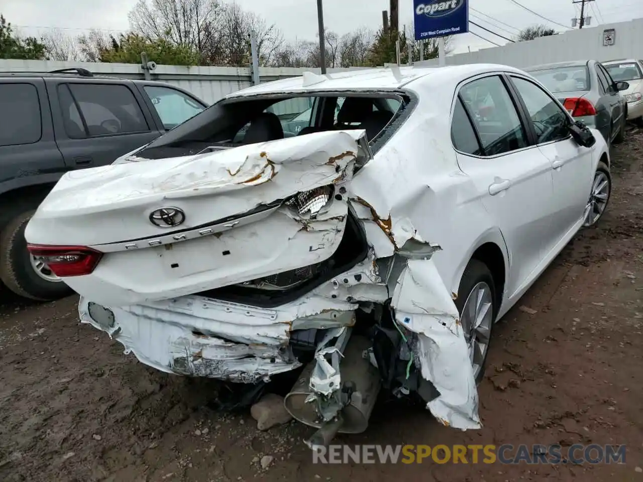 3 Photograph of a damaged car 4T1C11AK9NU016791 TOYOTA CAMRY 2022