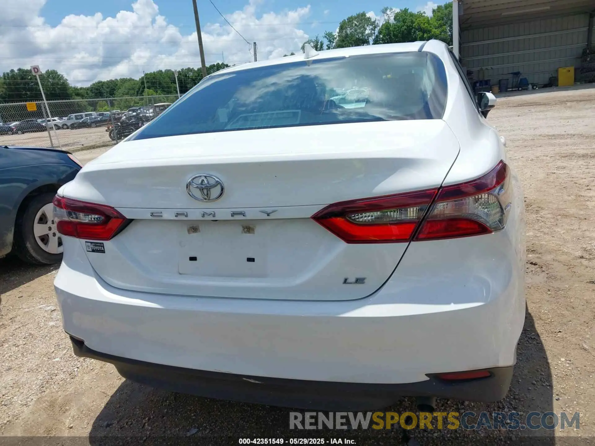 16 Photograph of a damaged car 4T1C11AK9NU017360 TOYOTA CAMRY 2022