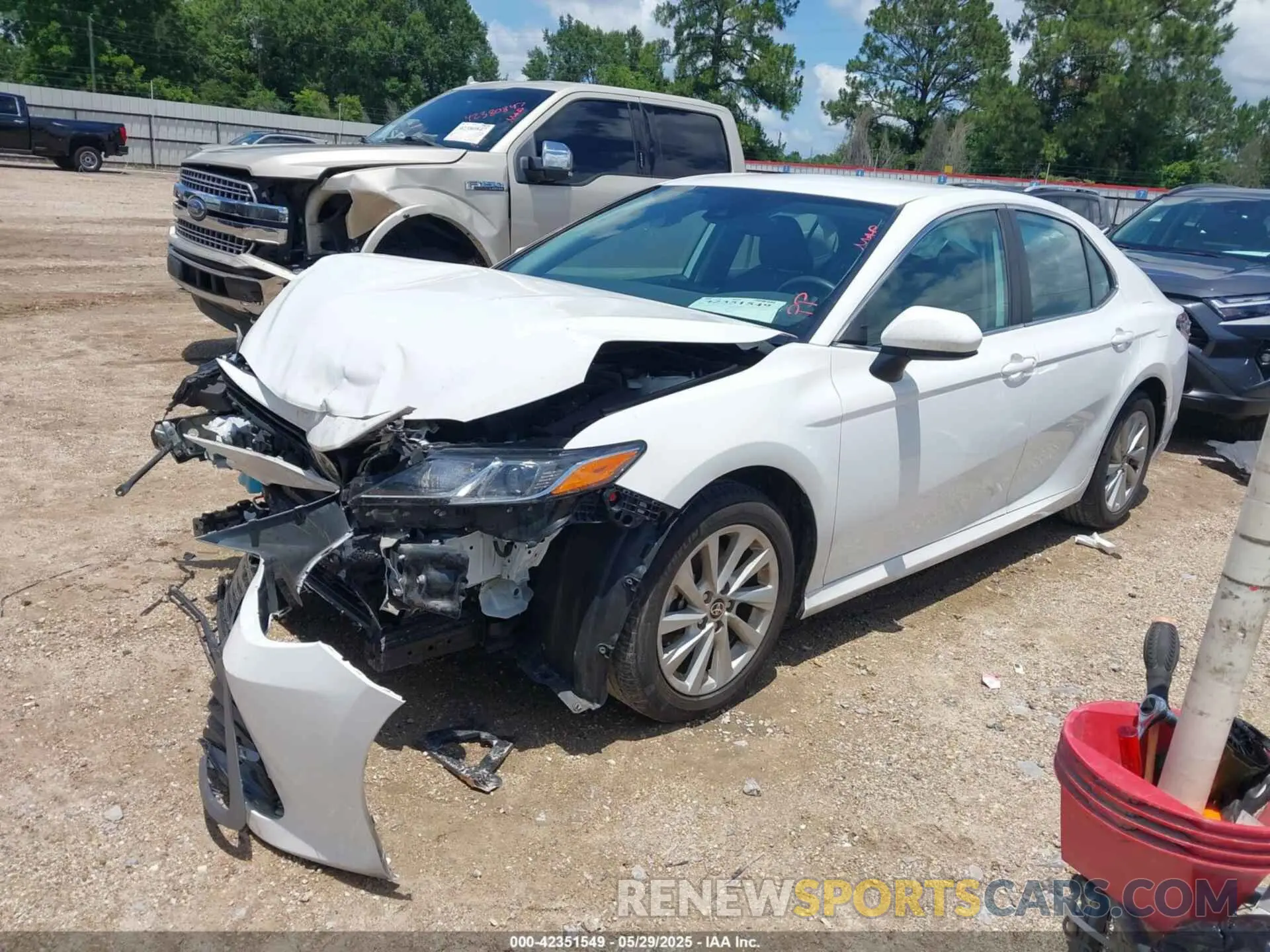 2 Photograph of a damaged car 4T1C11AK9NU017360 TOYOTA CAMRY 2022