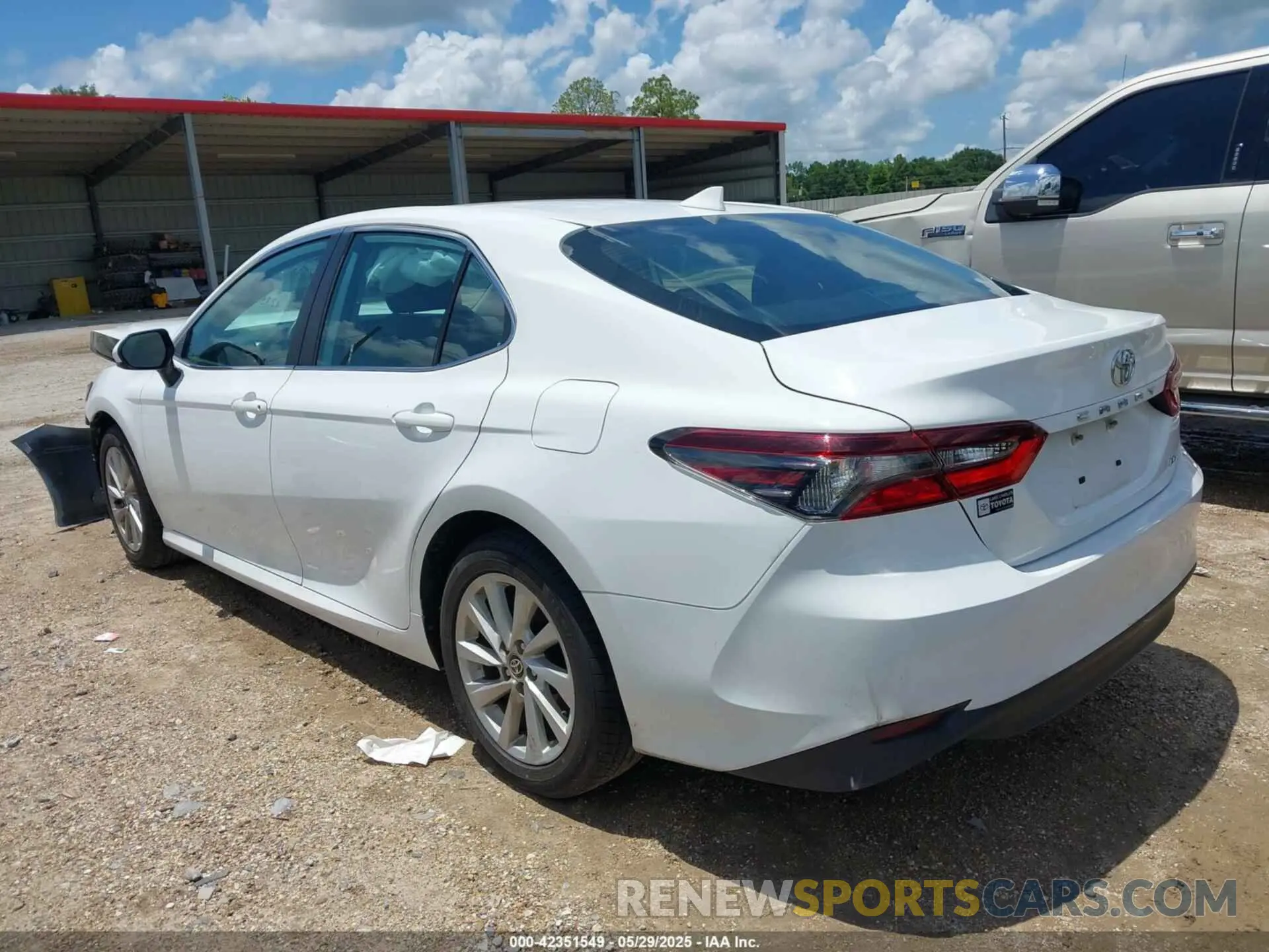 3 Photograph of a damaged car 4T1C11AK9NU017360 TOYOTA CAMRY 2022