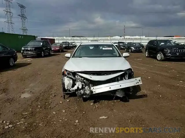 10 Photograph of a damaged car 4T1C11AK9NU039617 TOYOTA CAMRY 2022
