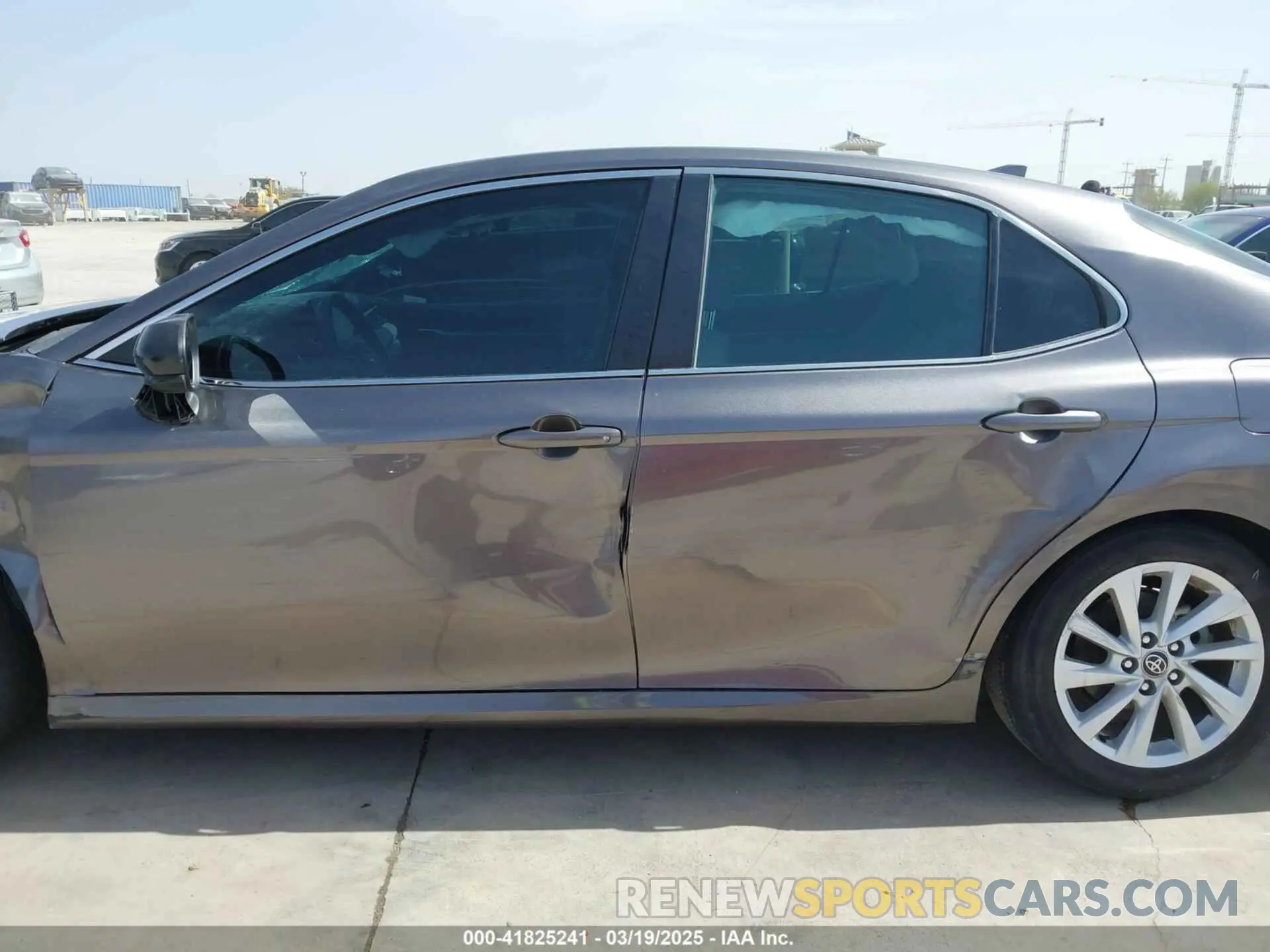 14 Photograph of a damaged car 4T1C11AK9NU046857 TOYOTA CAMRY 2022