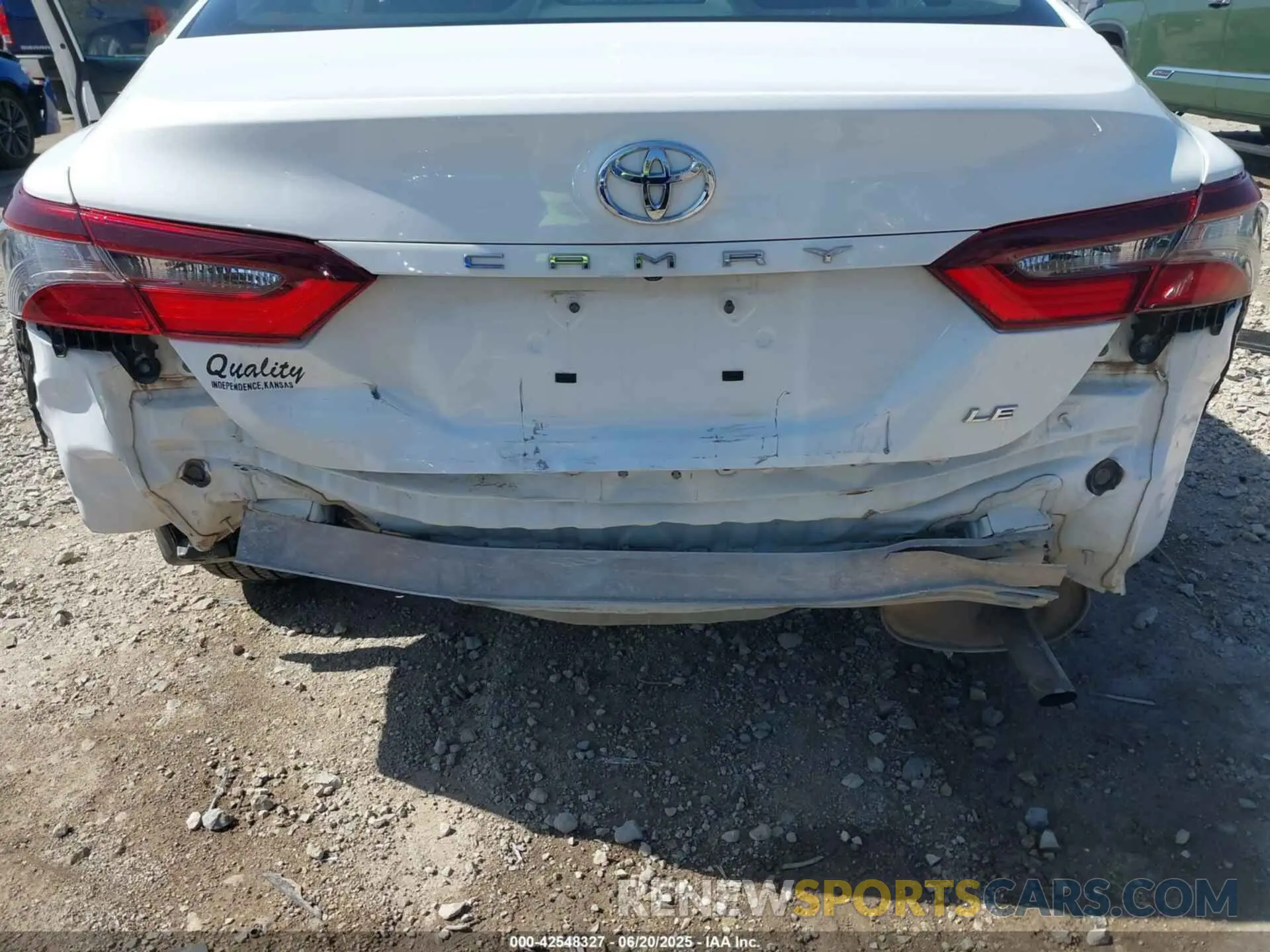 6 Photograph of a damaged car 4T1C11AK9NU621524 TOYOTA CAMRY 2022