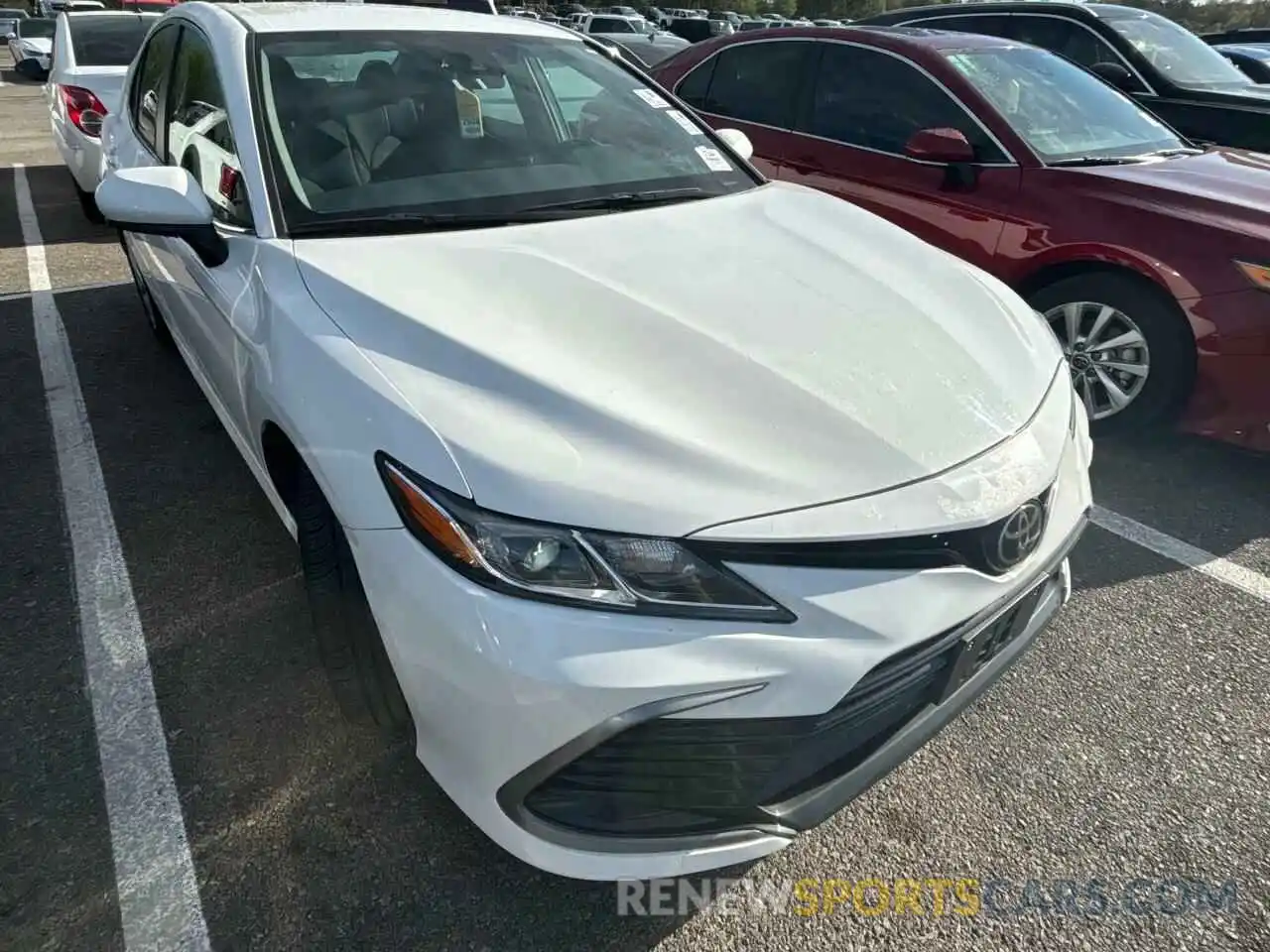 1 Photograph of a damaged car 4T1C11AK9NU633818 TOYOTA CAMRY 2022