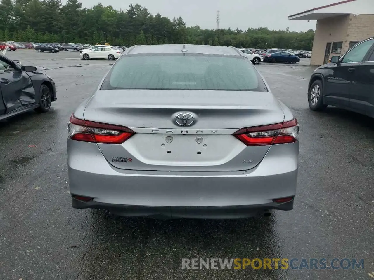 6 Photograph of a damaged car 4T1C11AK9NU634287 TOYOTA CAMRY 2022