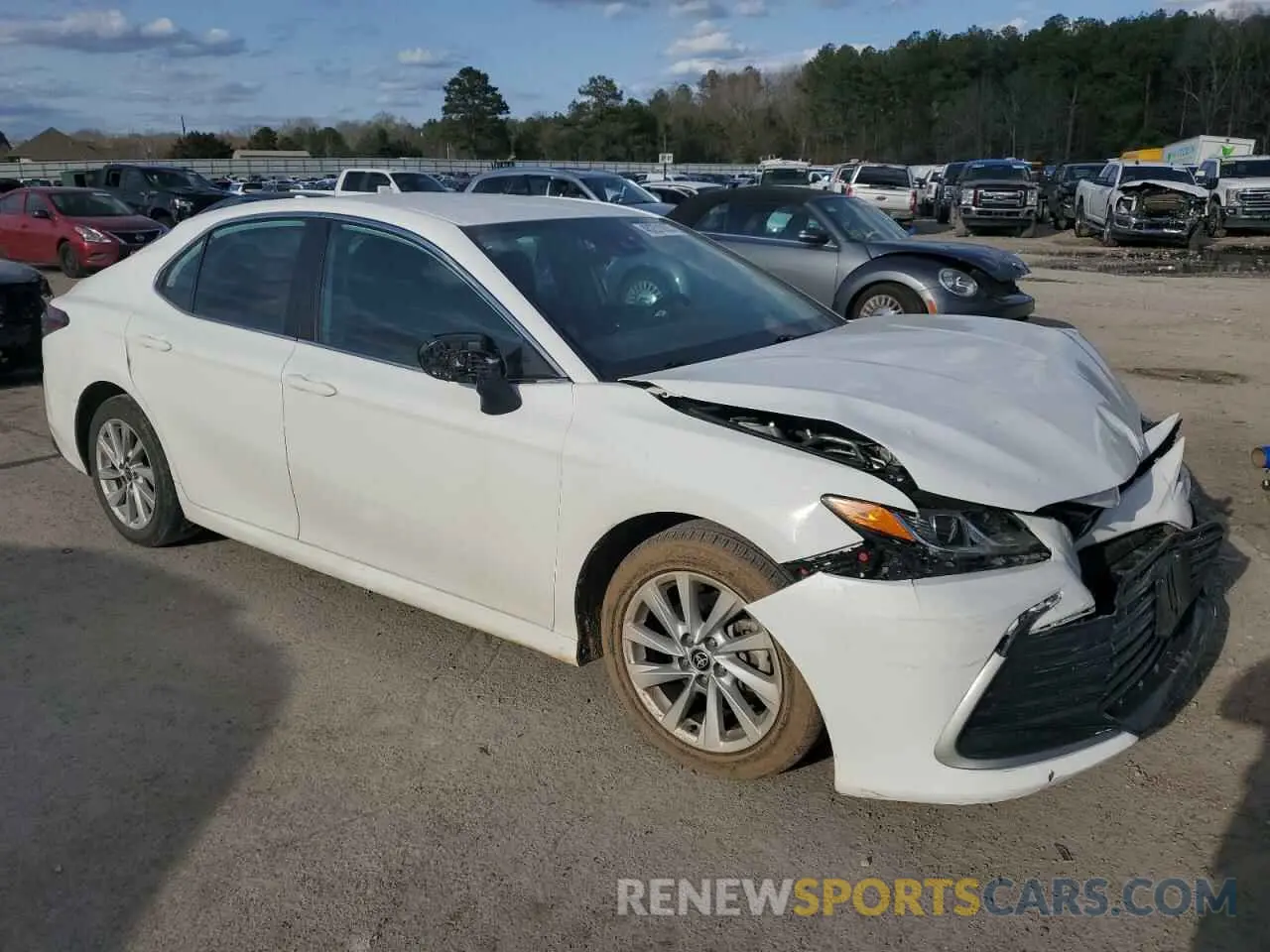 4 Photograph of a damaged car 4T1C11AK9NU639537 TOYOTA CAMRY 2022