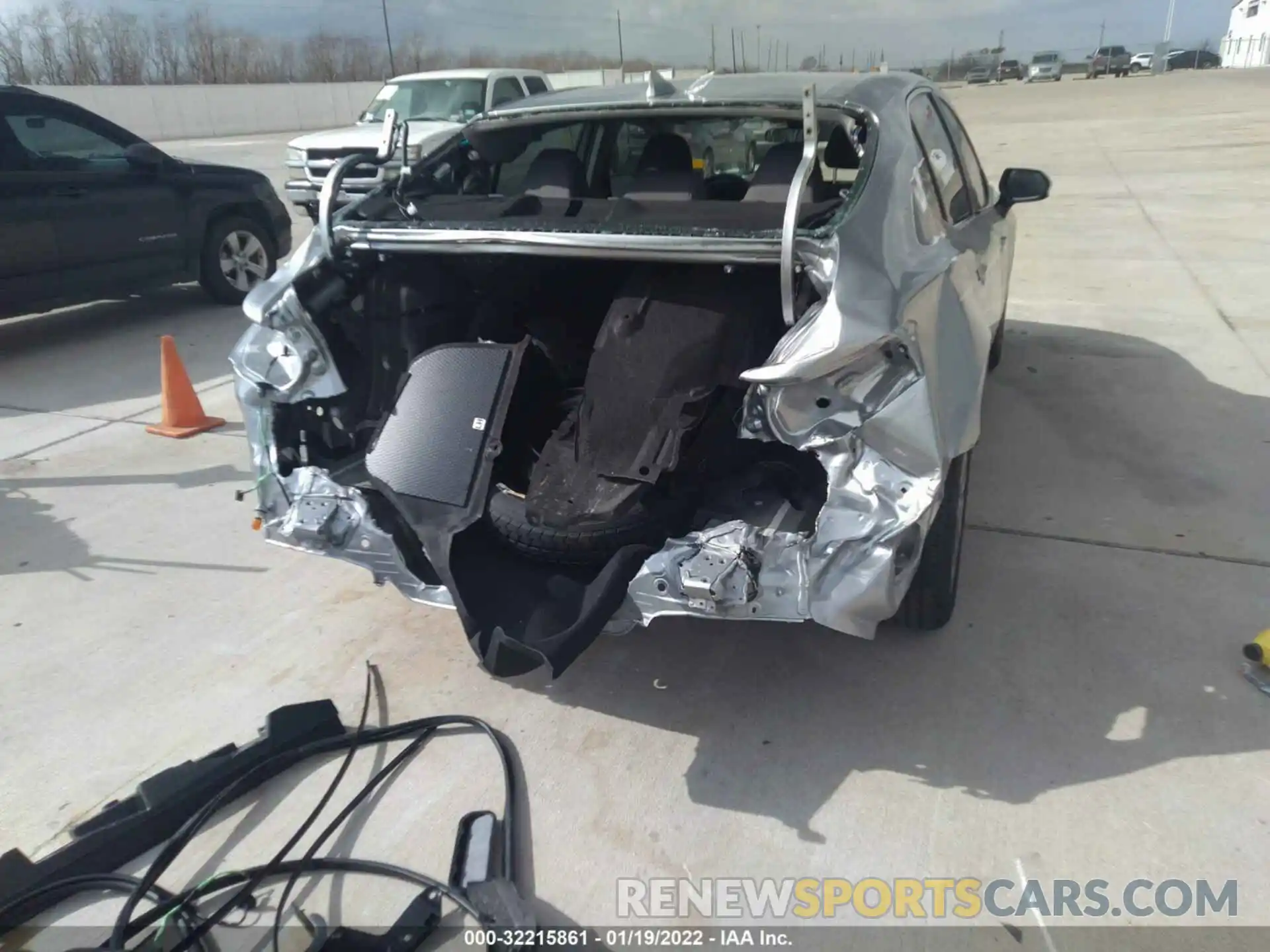 6 Photograph of a damaged car 4T1C11AK9NU646164 TOYOTA CAMRY 2022