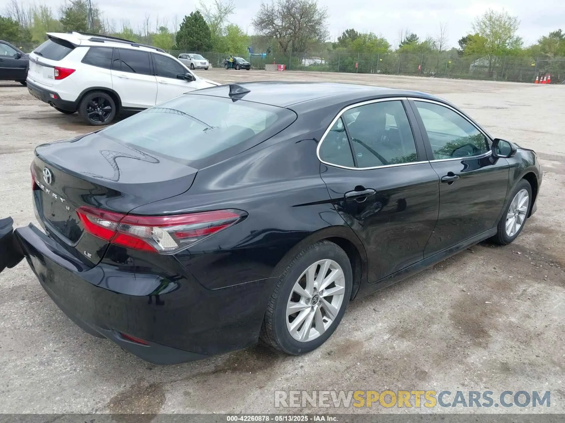 4 Photograph of a damaged car 4T1C11AK9NU650716 TOYOTA CAMRY 2022