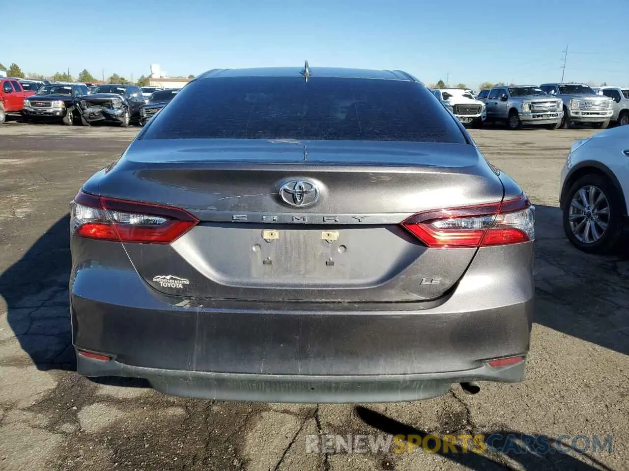 6 Photograph of a damaged car 4T1C11AK9NU653194 TOYOTA CAMRY 2022