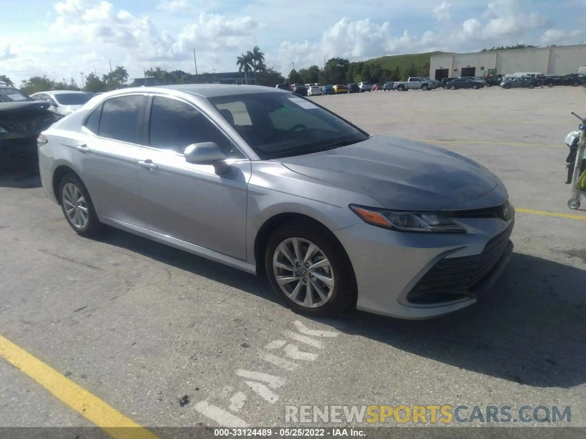 1 Photograph of a damaged car 4T1C11AK9NU677947 TOYOTA CAMRY 2022