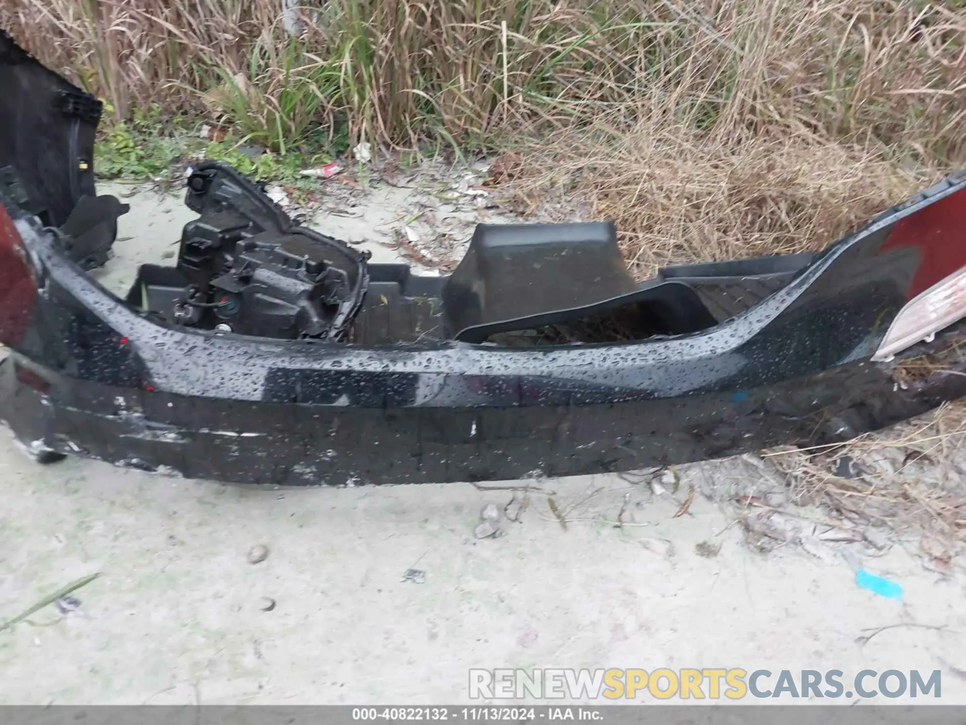 12 Photograph of a damaged car 4T1C11AK9NU683750 TOYOTA CAMRY 2022
