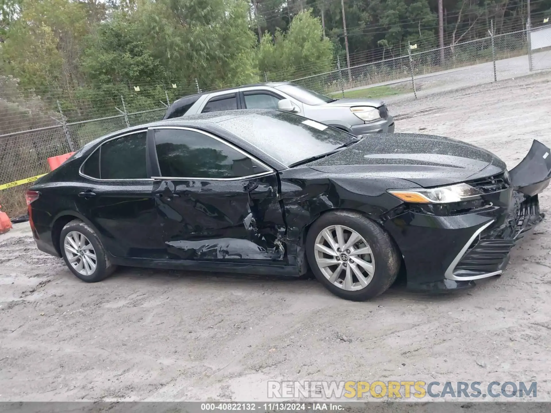 14 Photograph of a damaged car 4T1C11AK9NU683750 TOYOTA CAMRY 2022