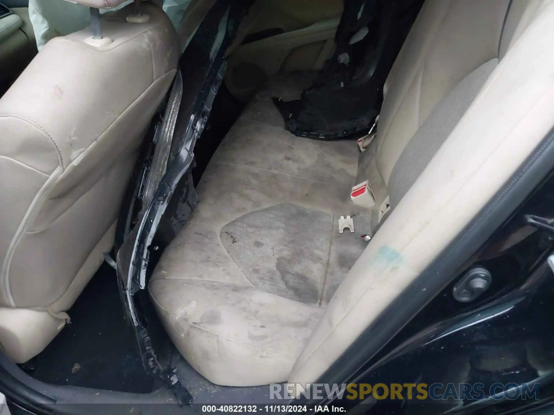 8 Photograph of a damaged car 4T1C11AK9NU683750 TOYOTA CAMRY 2022