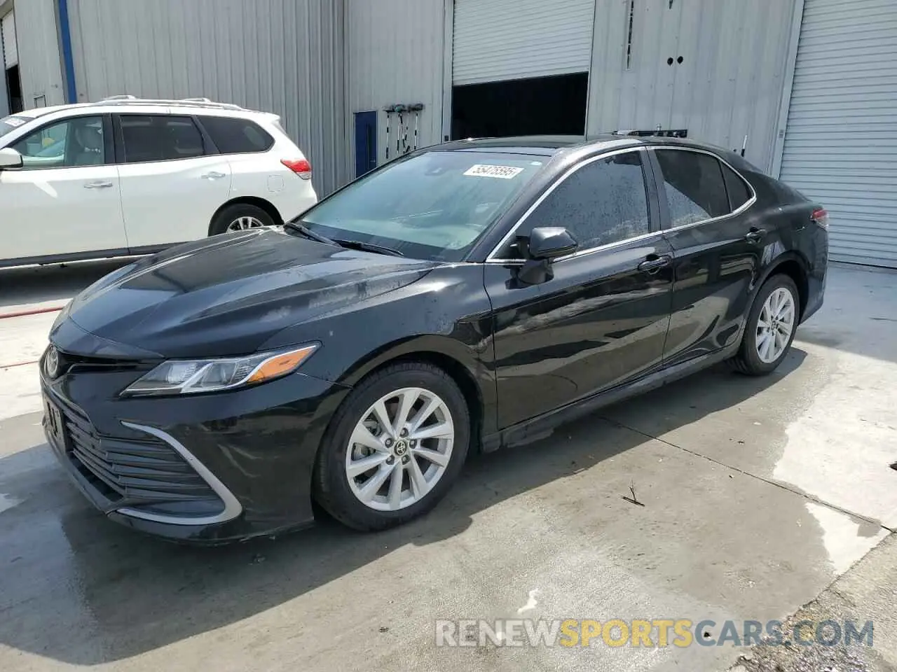 1 Photograph of a damaged car 4T1C11AK9NU691699 TOYOTA CAMRY 2022