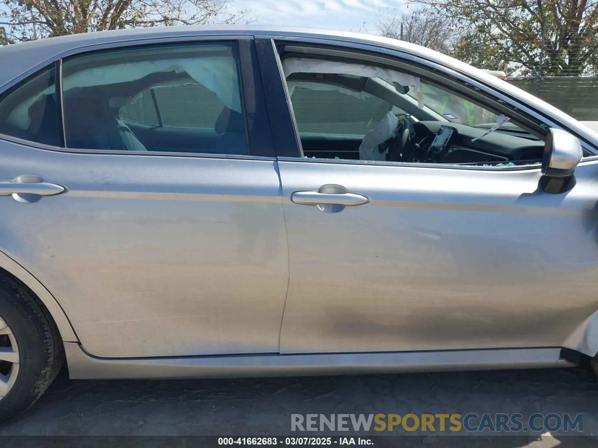 13 Photograph of a damaged car 4T1C11AK9NU695736 TOYOTA CAMRY 2022
