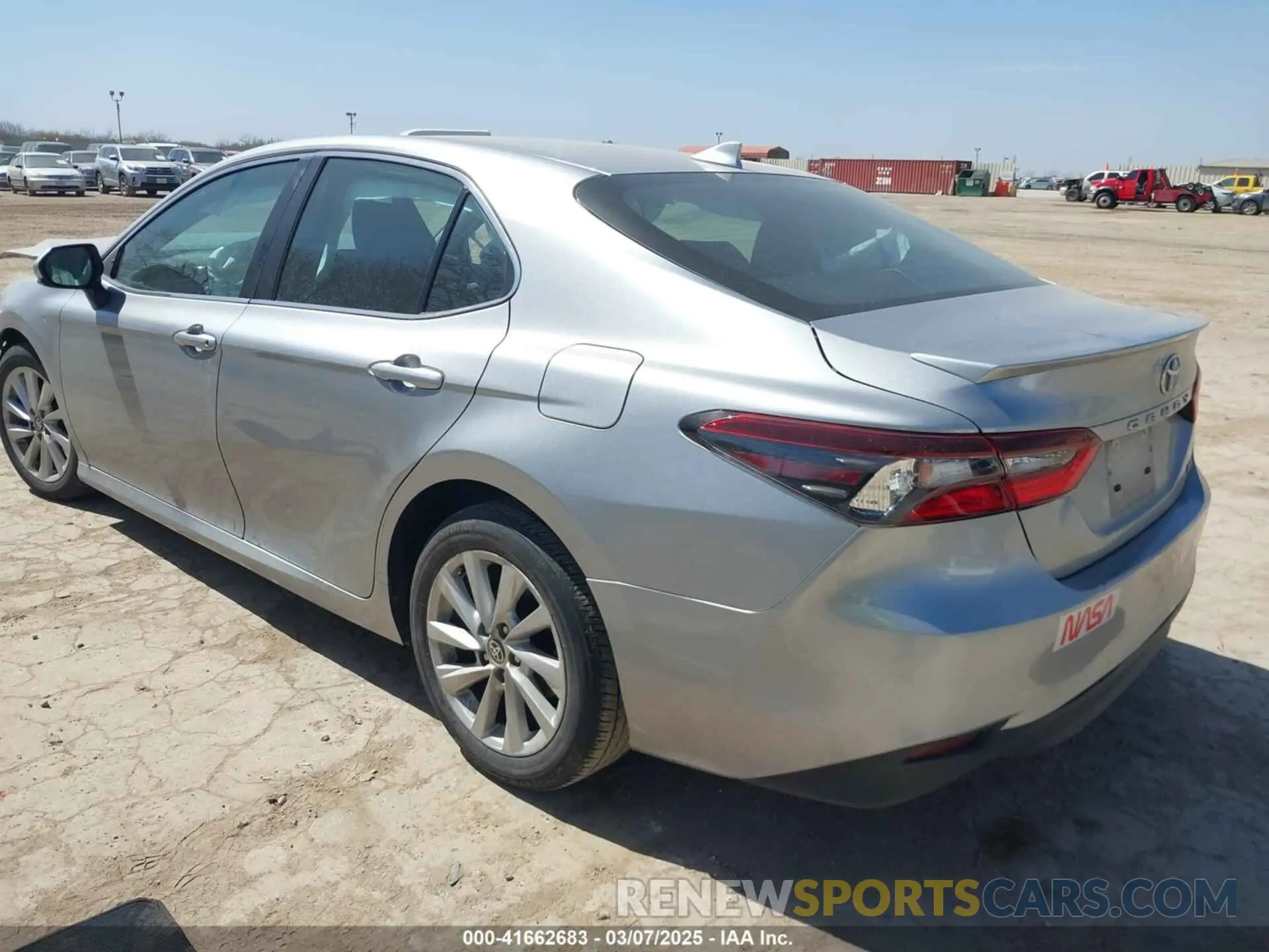 3 Photograph of a damaged car 4T1C11AK9NU695736 TOYOTA CAMRY 2022