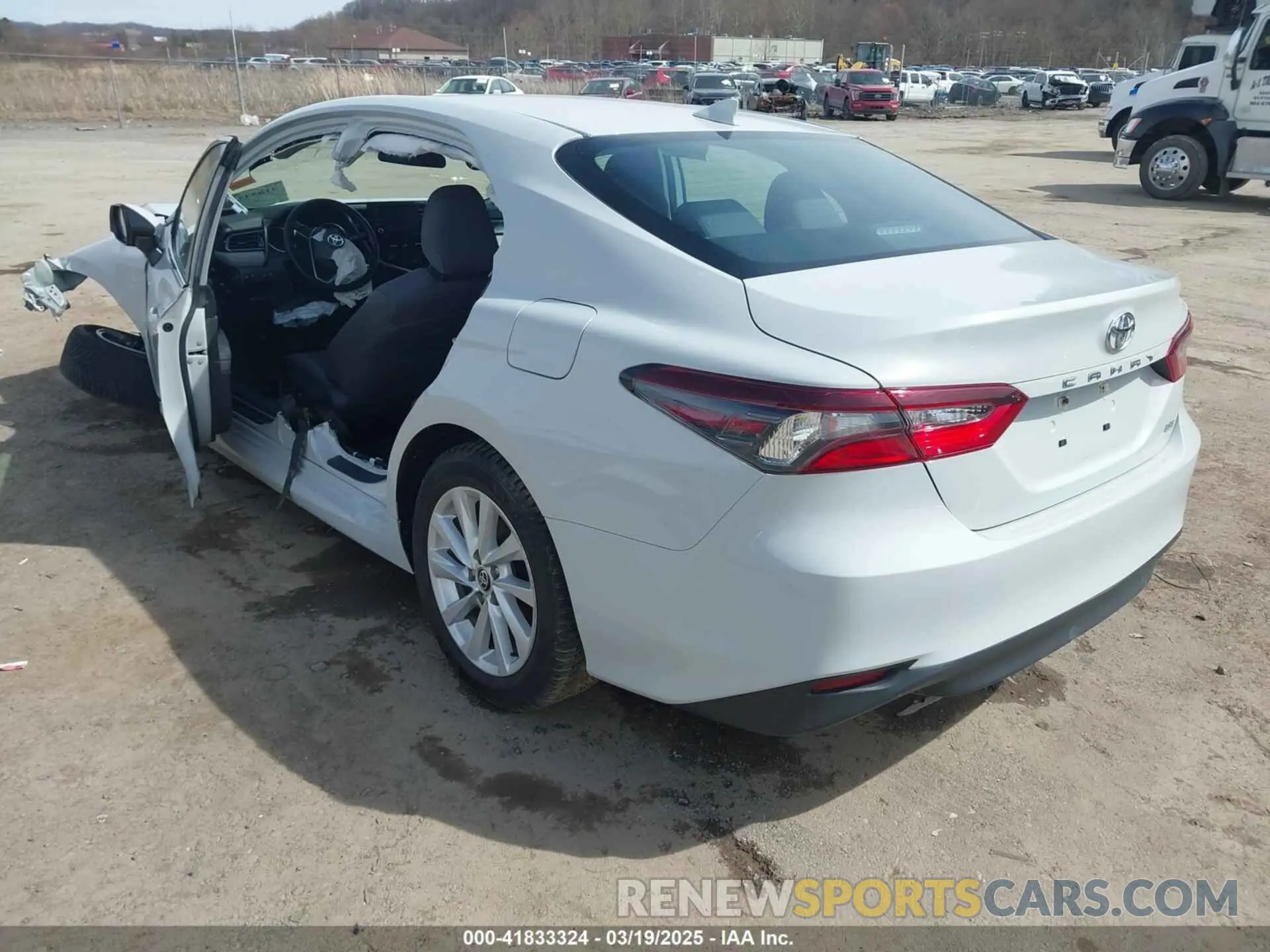 3 Photograph of a damaged car 4T1C11AKXNU023717 TOYOTA CAMRY 2022