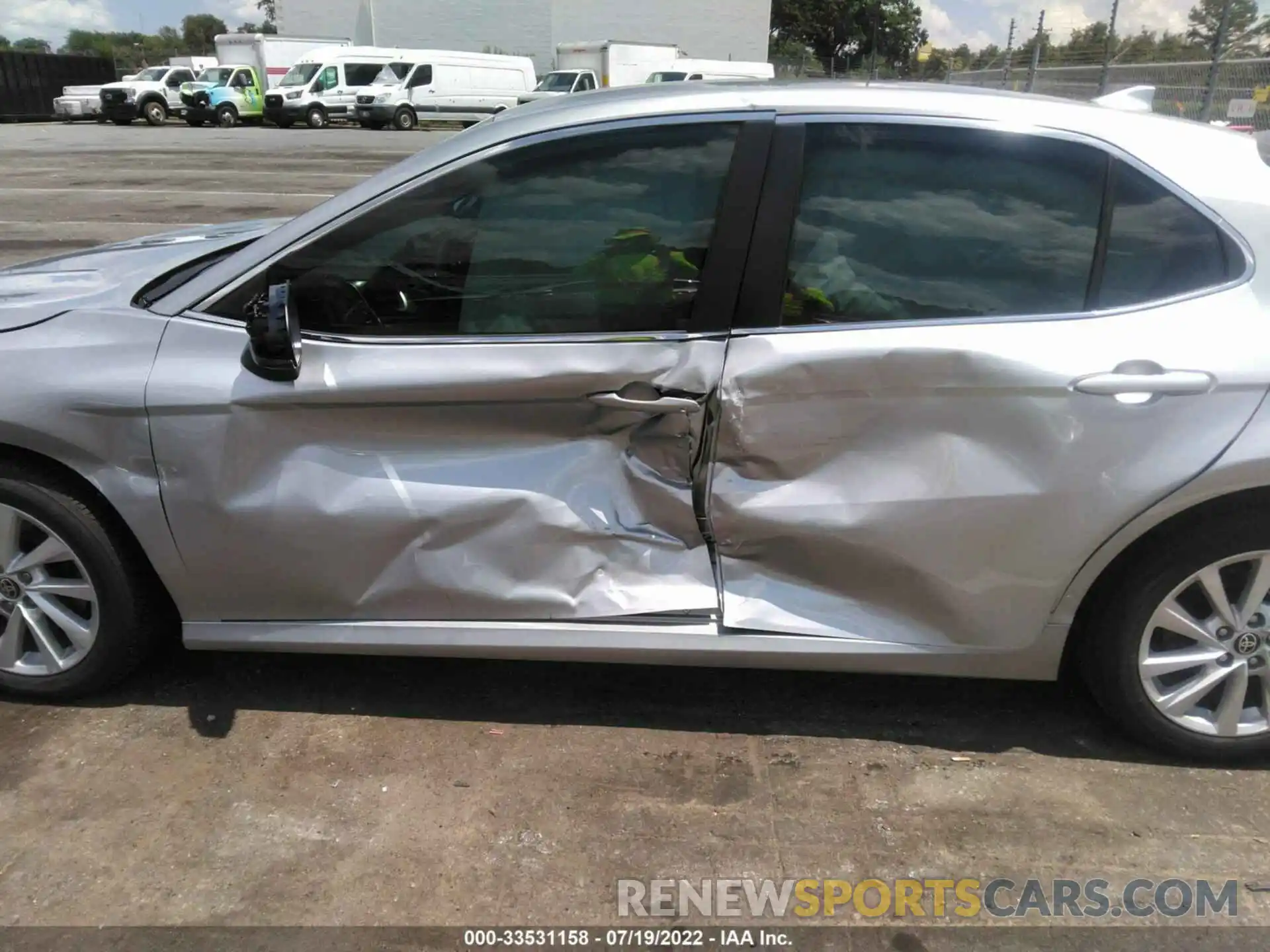 6 Photograph of a damaged car 4T1C11AKXNU032157 TOYOTA CAMRY 2022