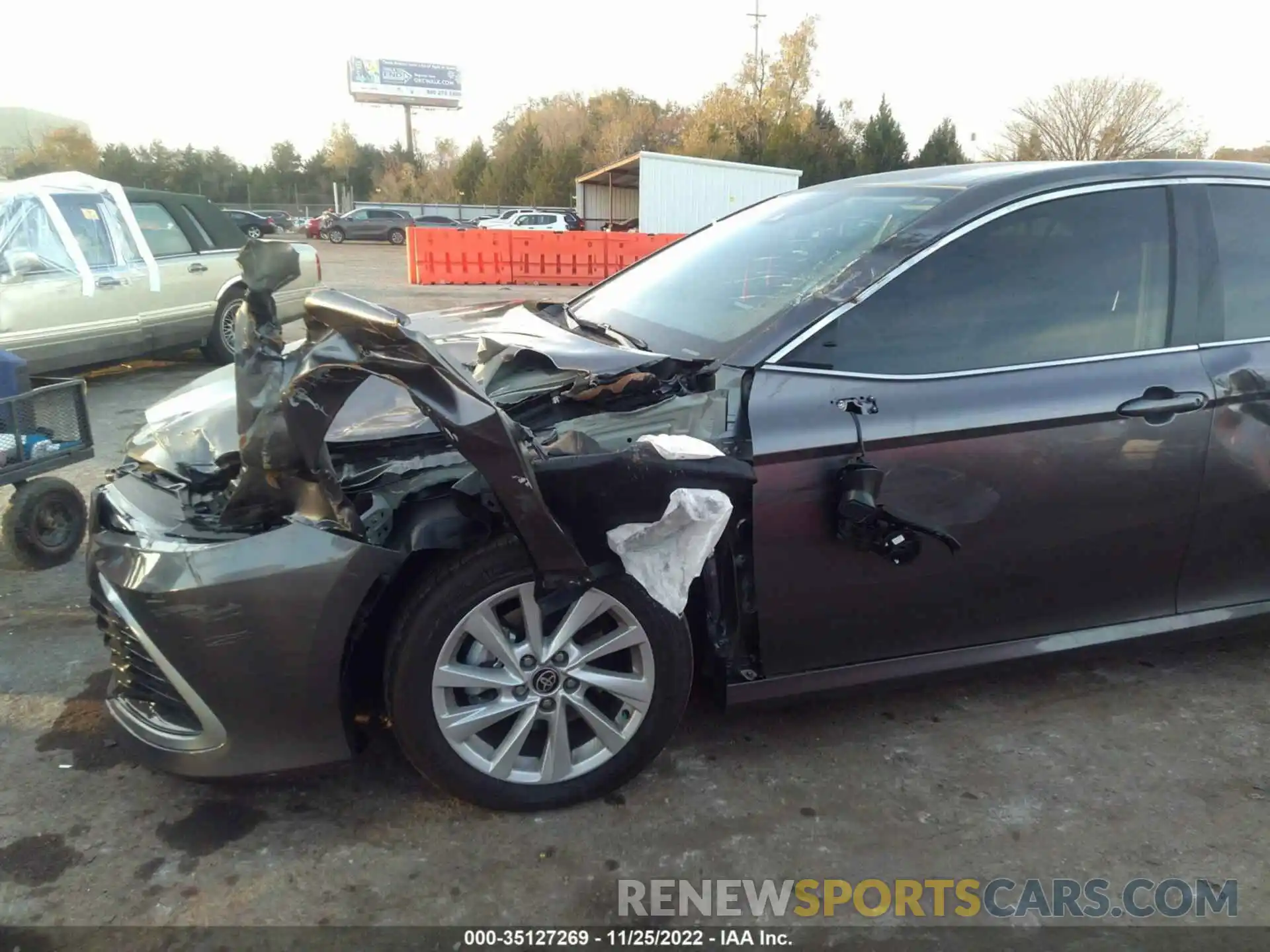 6 Photograph of a damaged car 4T1C11AKXNU044762 TOYOTA CAMRY 2022