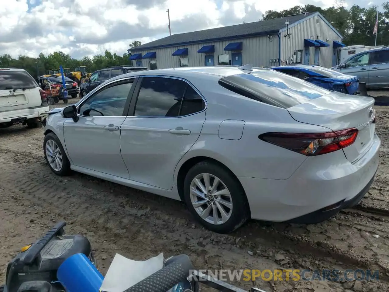 2 Photograph of a damaged car 4T1C11AKXNU045085 TOYOTA CAMRY 2022