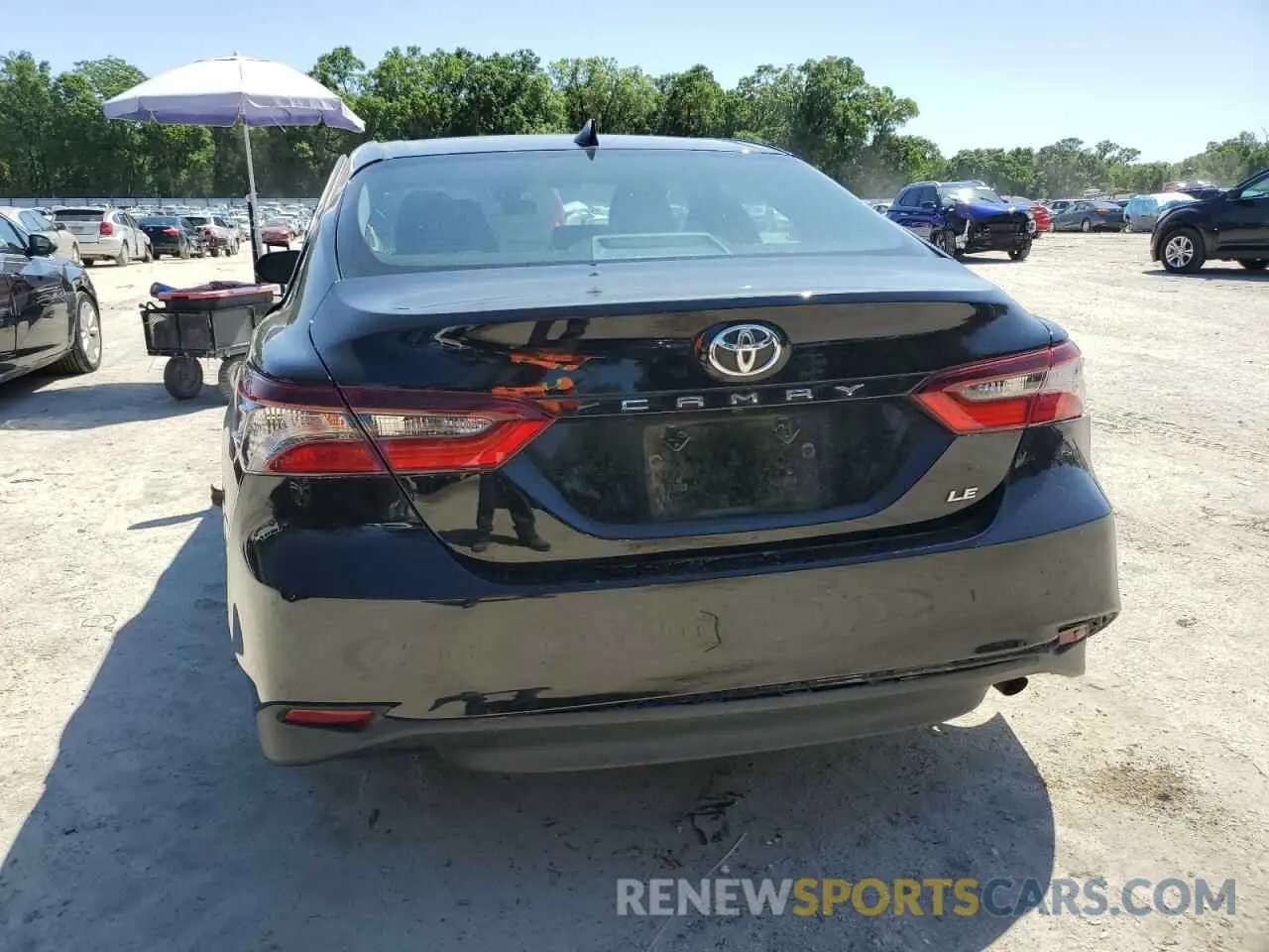 6 Photograph of a damaged car 4T1C11AKXNU061173 TOYOTA CAMRY 2022