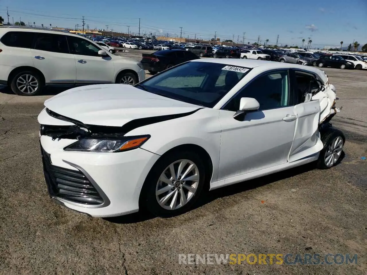 1 Photograph of a damaged car 4T1C11AKXNU499711 TOYOTA CAMRY 2022