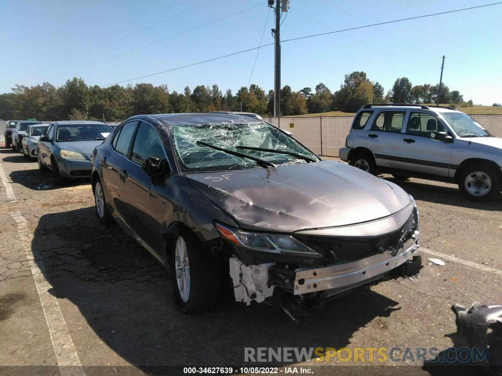 1 Photograph of a damaged car 4T1C11AKXNU627817 TOYOTA CAMRY 2022