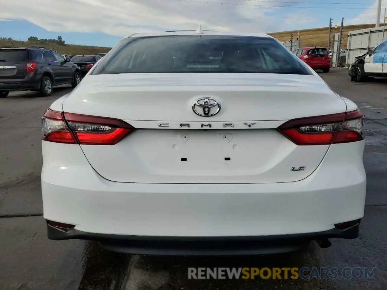 6 Photograph of a damaged car 4T1C11AKXNU628384 TOYOTA CAMRY 2022
