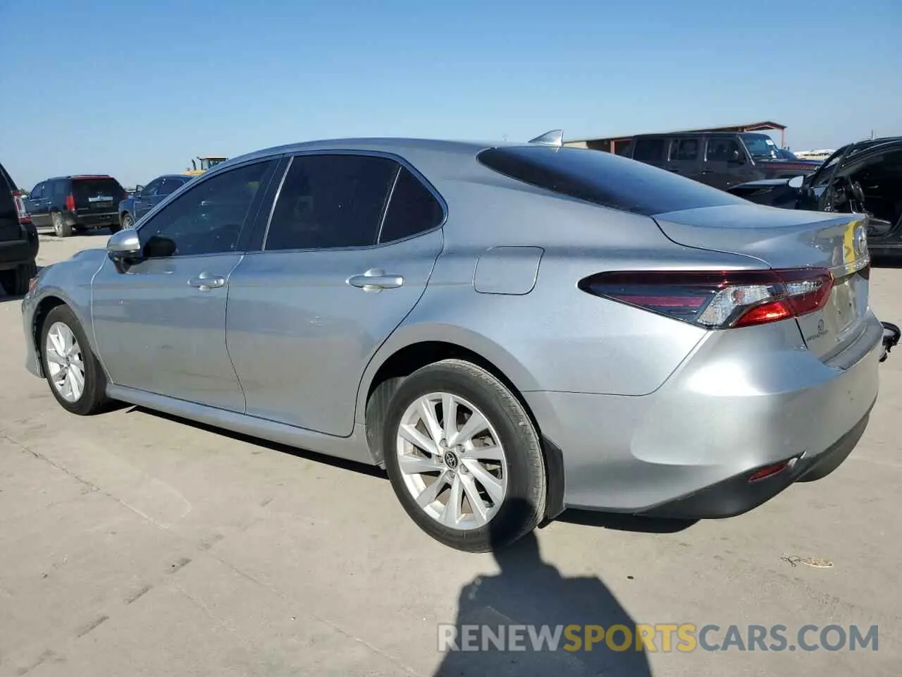 2 Photograph of a damaged car 4T1C11AKXNU637599 TOYOTA CAMRY 2022