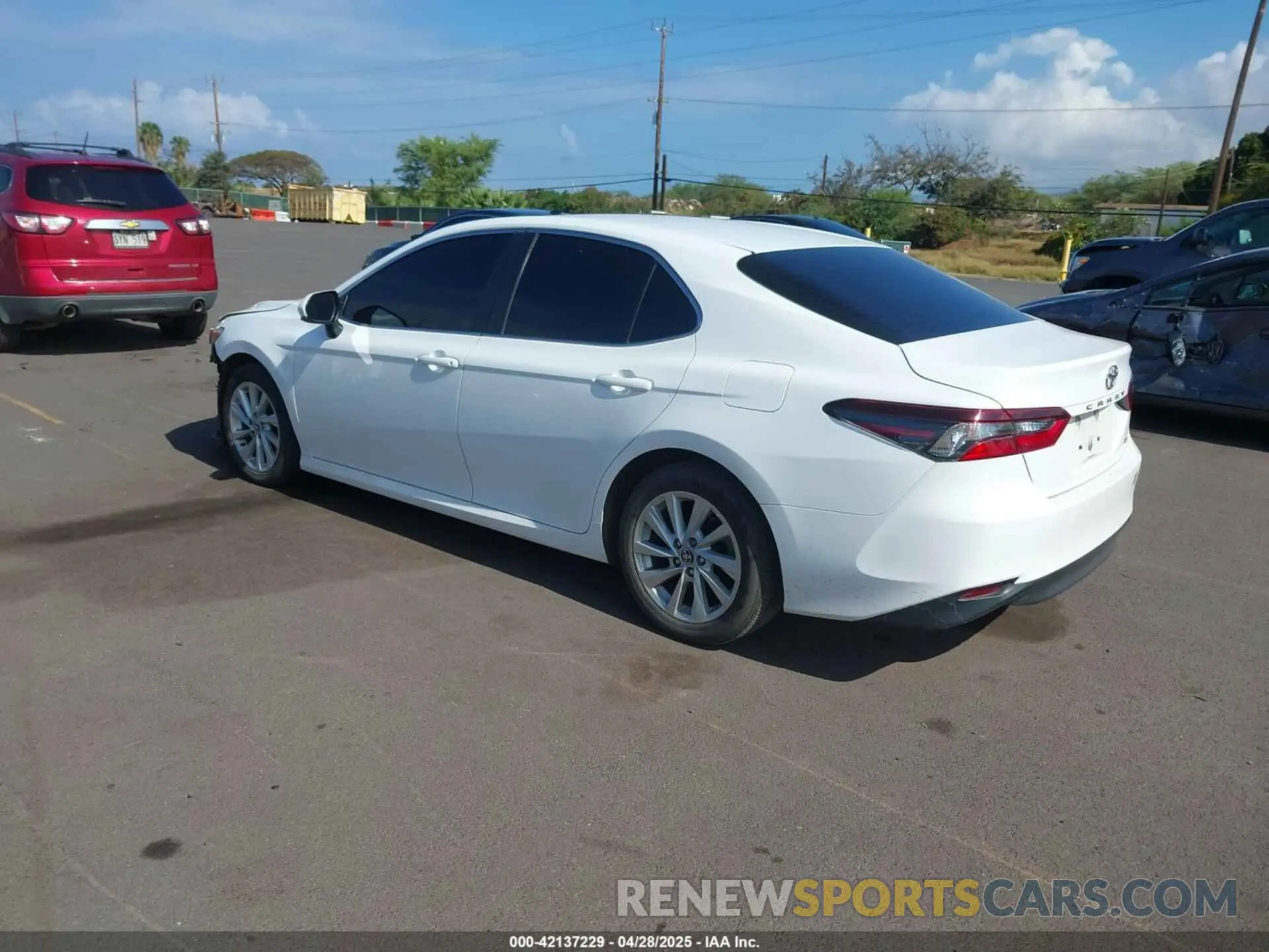 3 Photograph of a damaged car 4T1C11AKXNU642169 TOYOTA CAMRY 2022