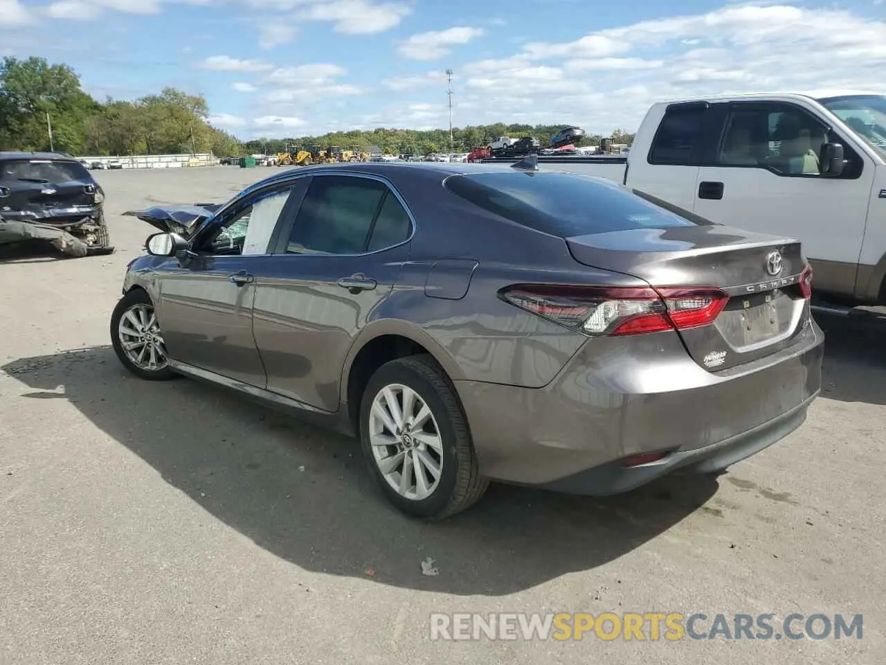 2 Photograph of a damaged car 4T1C11AKXNU648618 TOYOTA CAMRY 2022