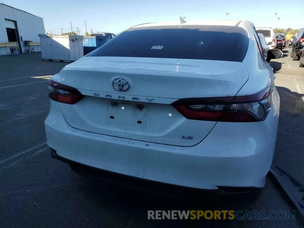 6 Photograph of a damaged car 4T1C11AKXNU658033 TOYOTA CAMRY 2022