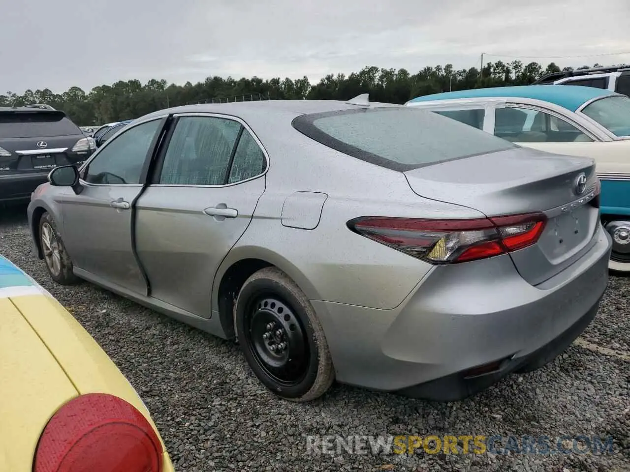 2 Photograph of a damaged car 4T1C11AKXNU666505 TOYOTA CAMRY 2022