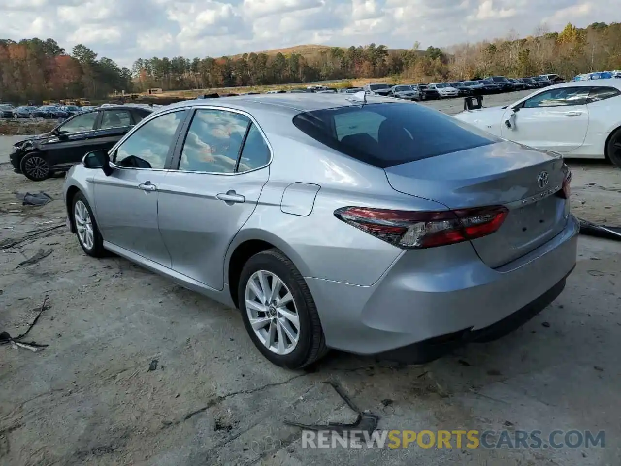 3 Photograph of a damaged car 4T1C11AKXNU668075 TOYOTA CAMRY 2022