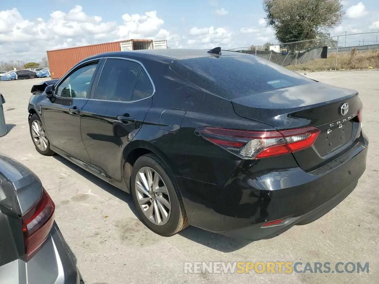 2 Photograph of a damaged car 4T1C11AKXNU670814 TOYOTA CAMRY 2022