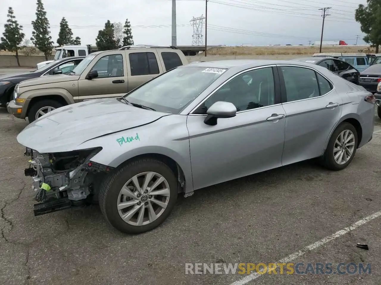 1 Photograph of a damaged car 4T1C11AKXNU671672 TOYOTA CAMRY 2022