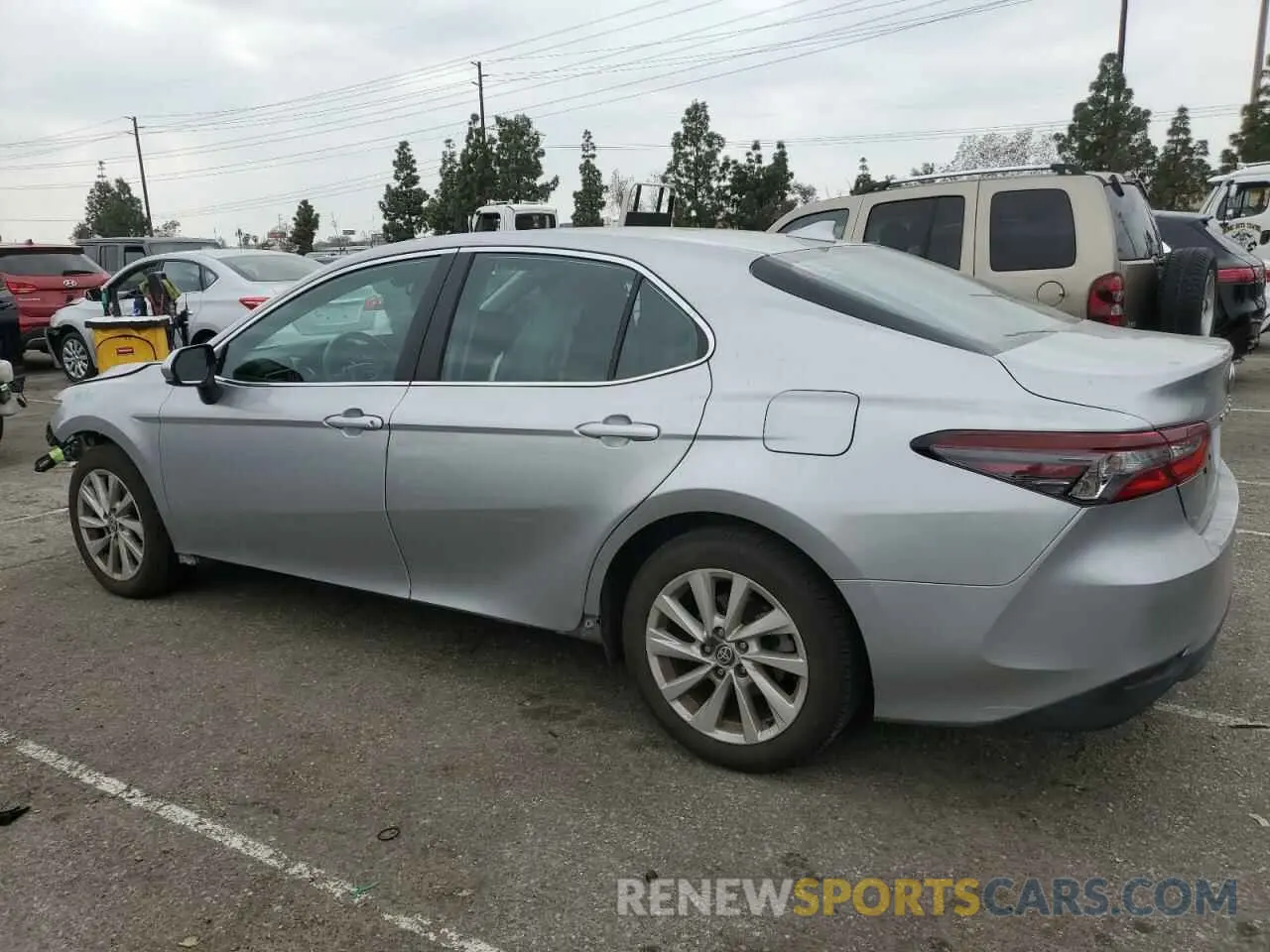 2 Photograph of a damaged car 4T1C11AKXNU671672 TOYOTA CAMRY 2022